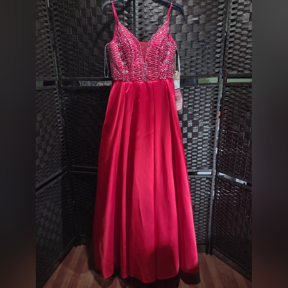 Say Yes to the Prom Juniors' 9/10 Satin Red Jewel-Top Ballgown
